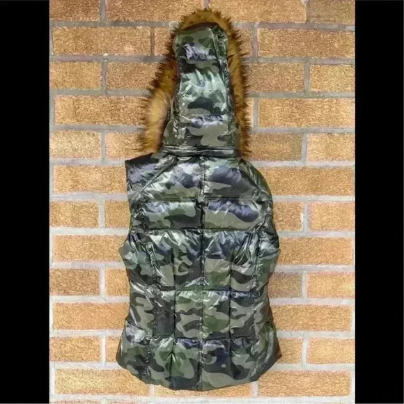 S13 by SAM. Snowcat Down Puffer Vest with Faux Fur Hood small - Picture 13 of 15